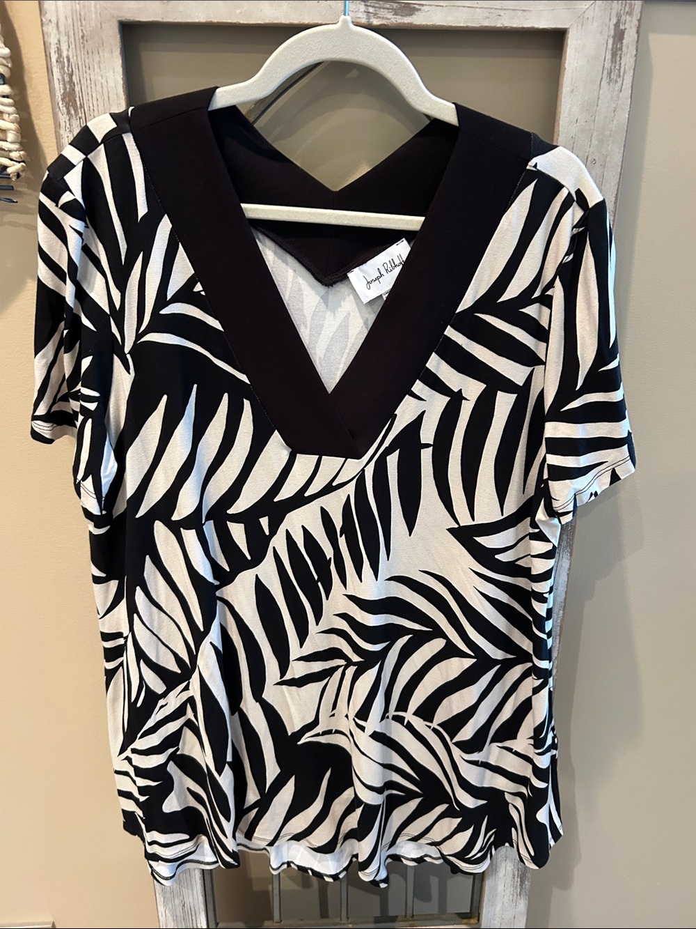 Joseph Ribkoff Black and Tan Patterned Top